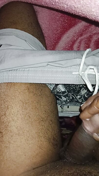 Bhabhi ka naam ka muth marna chahiye