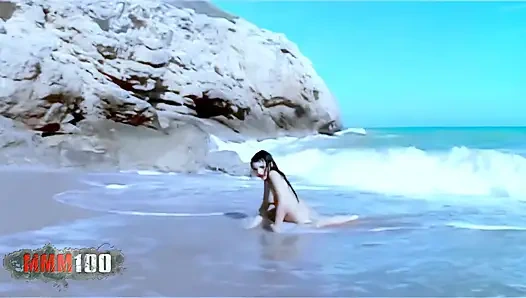 Nina Roberts: die unglaublichen Nina Robets, die im Meer strippen