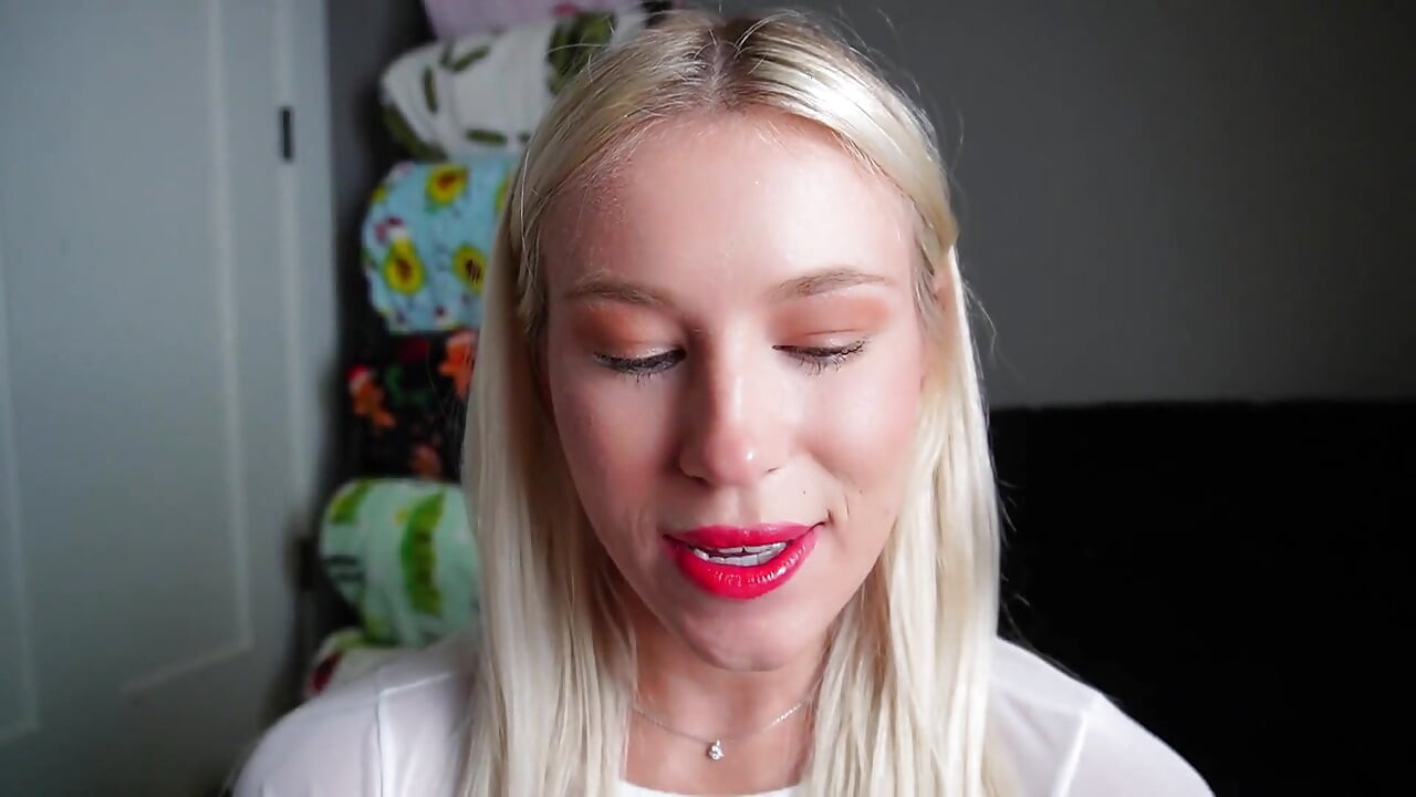 빨간 립스틱 키스