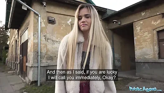 Ich habe sie hart gefickt, als sie in mein hotelzimmer kam - public agent