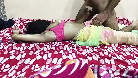 Yaz tatilinde baldızımın evine gittim ve güzel baldızımla çok eğlendim, tam Hintçe viral video.