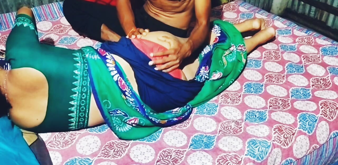 Bhabi excitată cu un sharee frumos vrea ca Devar să o futa