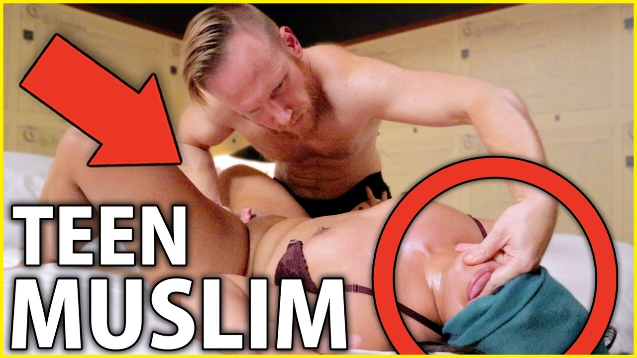 Mainan kongkek muslim yang bising tersedak dan dipergunakan.. memancut mani! (Singapura)
