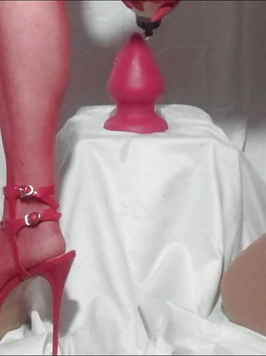 red Susan close up fuckin