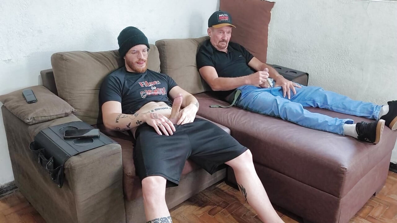Urach i Carmona se samozadovoljavaju