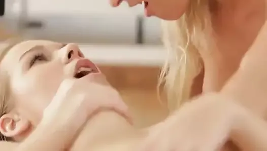 Couple of girls fucking intensely