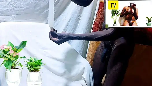 Wie ich sexuellen moment mit einem kondom, das mit wasser und orgasmen gefüllt ist, gefickt und genossen habe, während ich nasse heiße muschi beim masturbieren beobachtet habe!