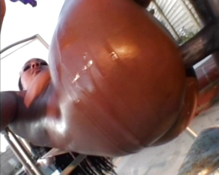 Oiled French Ebony Got Banged by BBC Outdoor