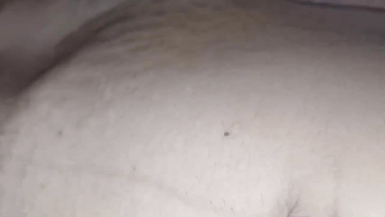 Ich habe die brüste meiner schwägerin gequetscht und auch an ihnen gelutscht