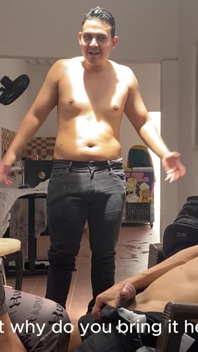 "Üvey kız kardeşim ve tinder randevusundan" üçlü seksten güçlü an