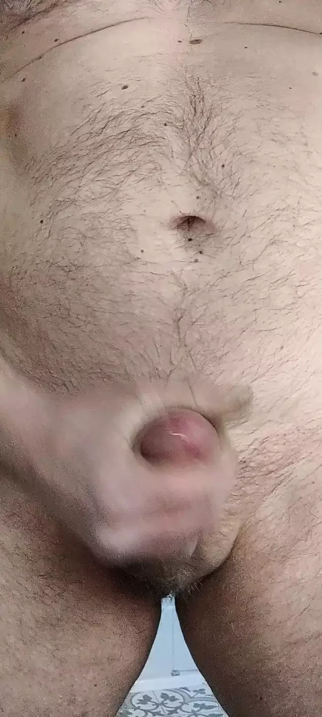 Quick cum close-up cumshot straight guy at work