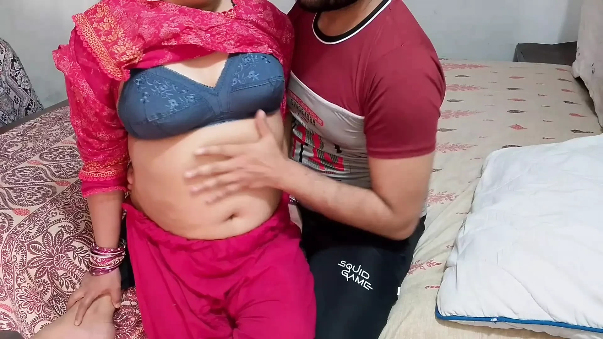Desi žena kaže mužu da ponovo ima seks