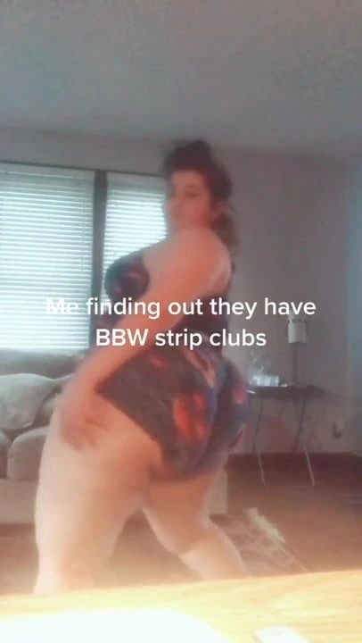 BIG BOOTY BRUNETTE 03