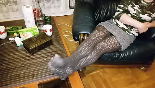 Petite mature en collants