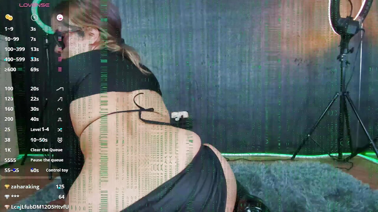 Milf seksi Trinity mencari Neo seksi atau Mr Smith