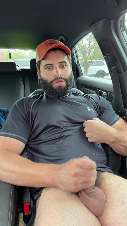 Muscle Cub in the Car