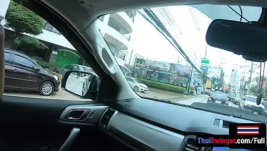 Taylandlı Avrupalı amatör çift evde herkesin içinde eğleniyor ve azgın seks yapıyor bakış açısı