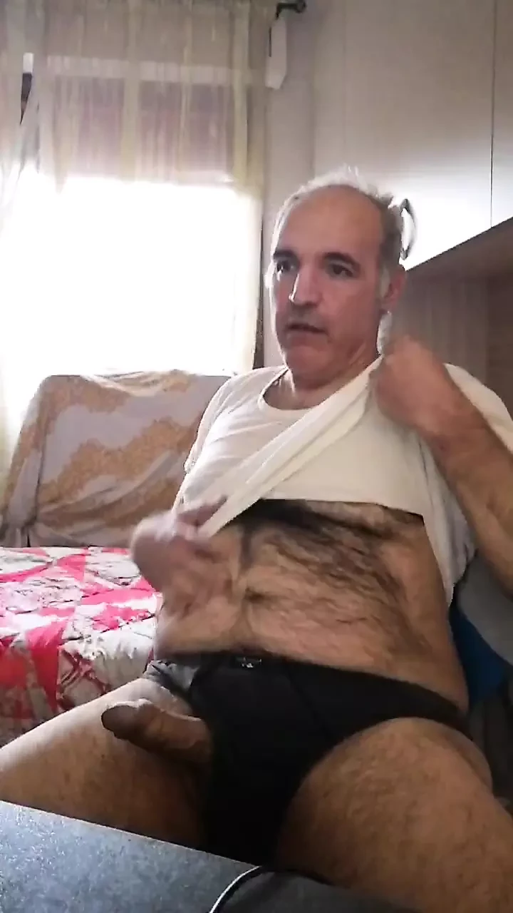 Heet sperma voor mijn vriend Red Bear 69