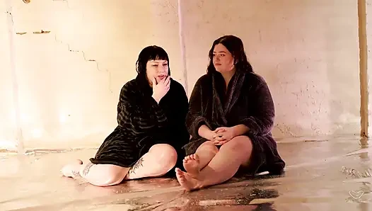 Interview: Femme Squirting Mit Emberly Adams, Celeste Noir