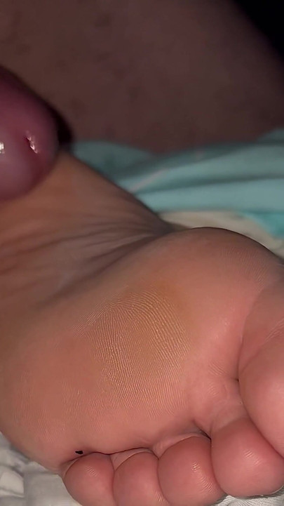 Unforgettable moment from "Amateur footfetish Cum on soles"