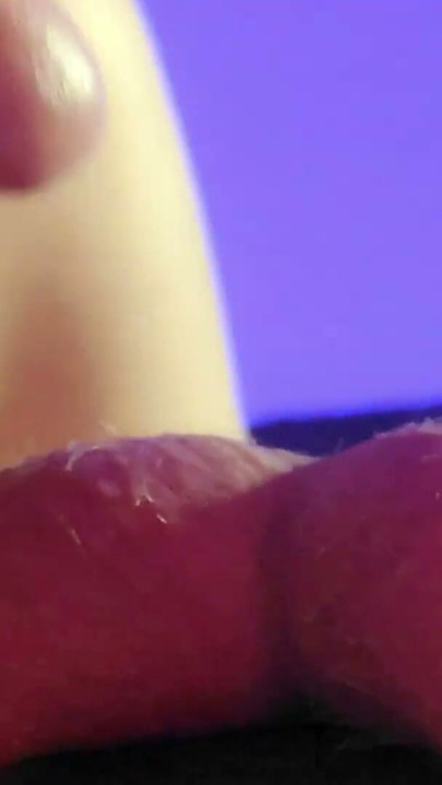 Ohne Schwanz - Eier-Demütigung - Kinky Amateur-Paar | Clip 1