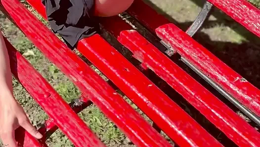 Обнаженный день в любительском видео