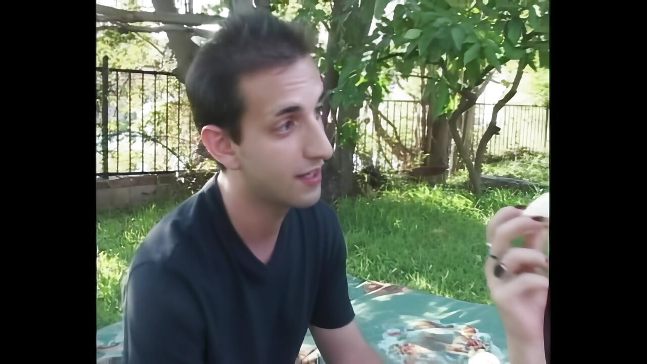 Hari yang Indah untuk Menghisap Ayam