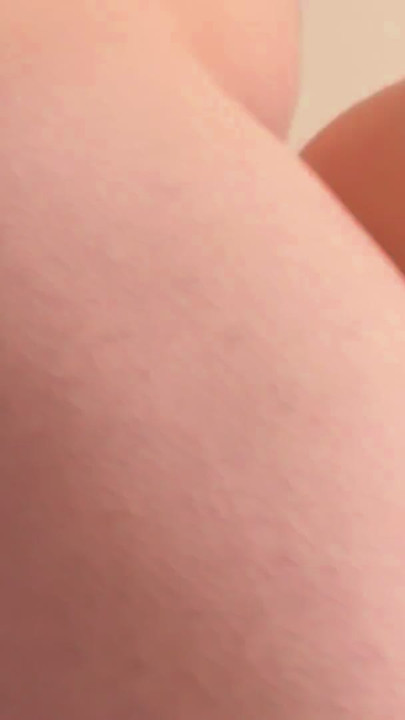 Une belle-mère au gros cul naturel a soif de son beau-fils asiatique à grosse bite, partie 1 | Clip 1