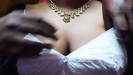 Pasangan hot india dientot habis-habisan di kamar