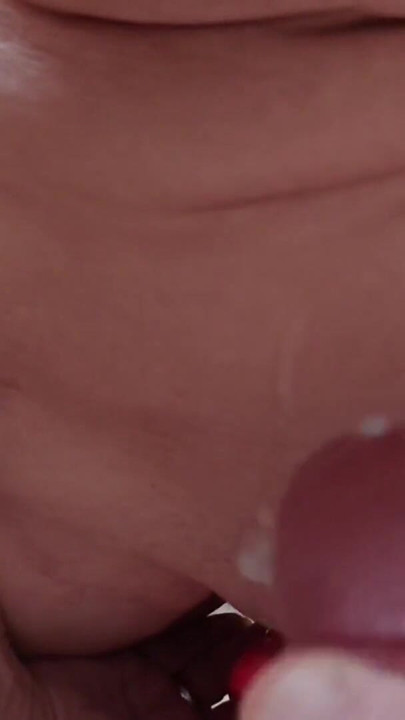 Corabitch cum on the pussy | Clip 1