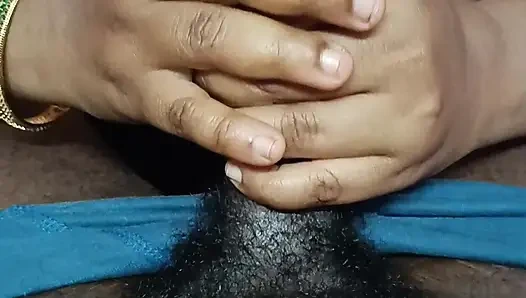 Istri asal mallu lagi pamer besarnya