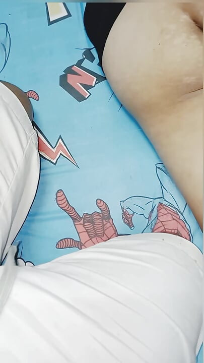 Stepdad Sneaks into my Room and Ended up Fucking me Hard.PART1