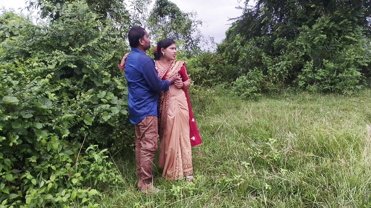 Odia village house wife hard - core fuck with her boyfriend in forest, odia wife sex in outdoor forest