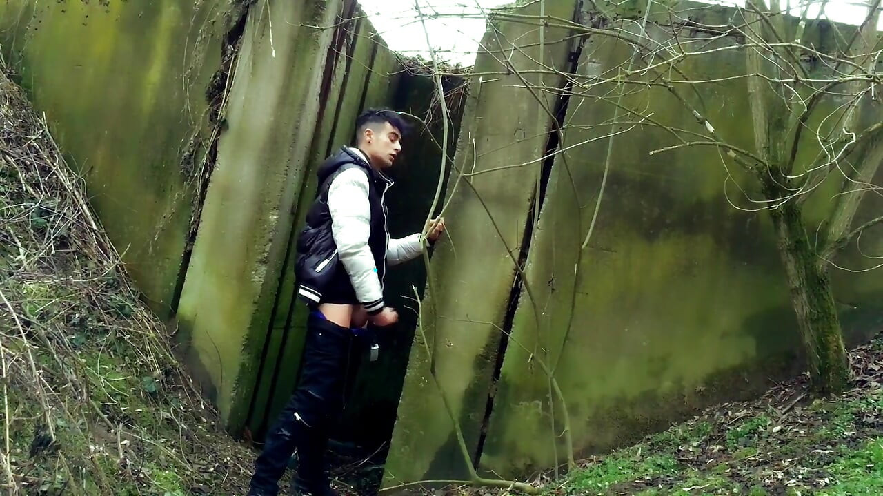 Autumn Jerk off Under the Bridge - From Soft Cock Till Cum