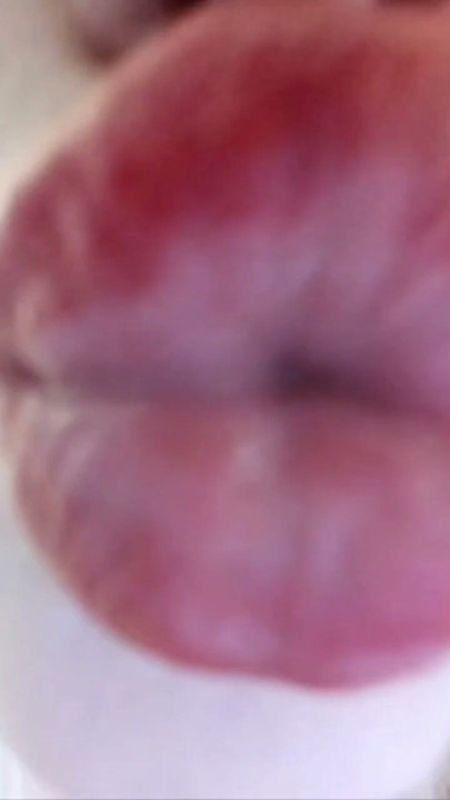 Super lips Elza Kom | Clip 1