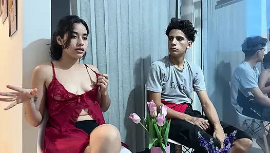 Mereka mergokin aku diam-diam sama teman pacarku dan dia akhirnya bergabung dengan seks terbaik dalam hidup kita.