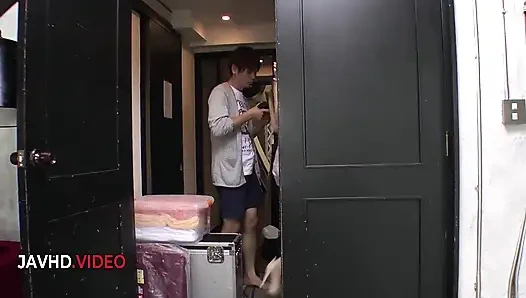 Взрывное азиатское секс-шоу Reira Aisaki в любительском видео - тугая киска и шаловливые моменты