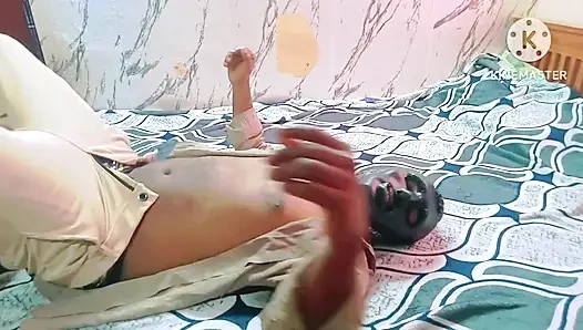 Üvey kız kardeşin üvey erkek kardeşinden yardım alırken hamile kalmak için mücadelesi - yüksek sesle inleyerek tam tamil ses