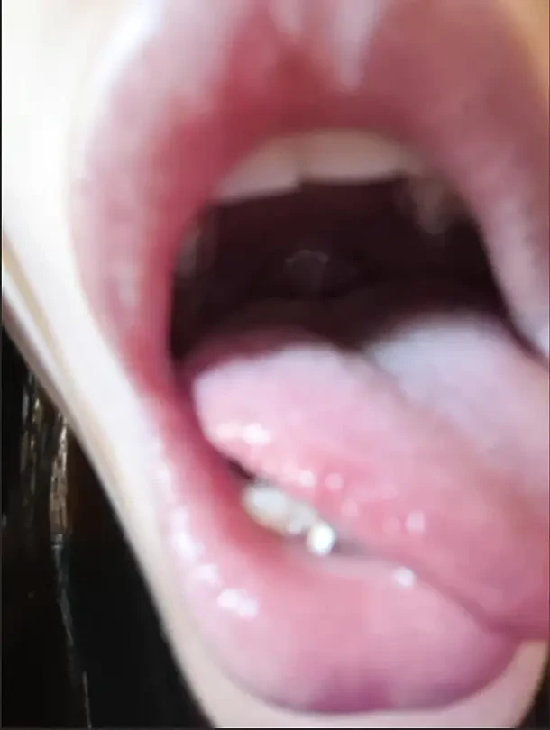 我很年轻，但我喜欢和年长的男人在一起