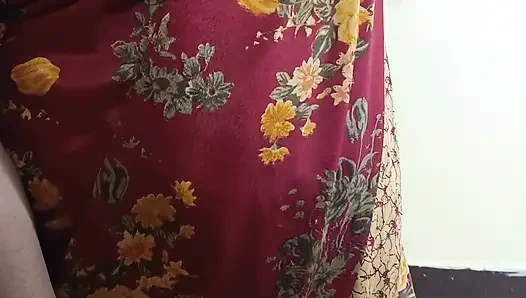 Red color saree cheating Housewife 1