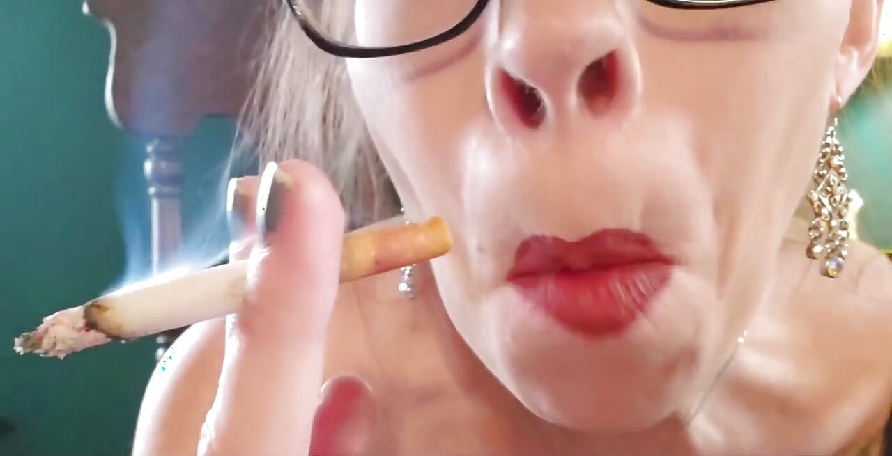 내 입, 이빨, 그리고 스모키한 좋은 시간 Asmr로 가까이서 개인화