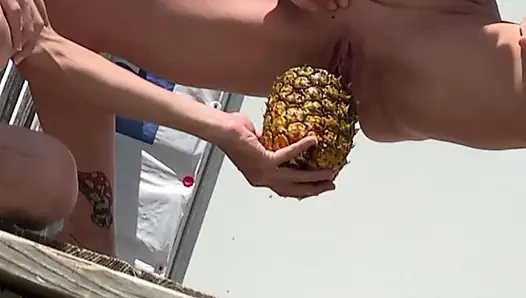 19yo boy drinks her pee from pineapple