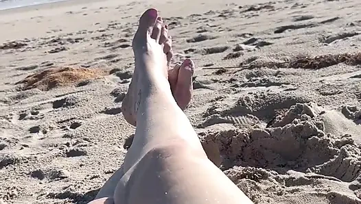 Sehari di pantai sama 67 dewi
