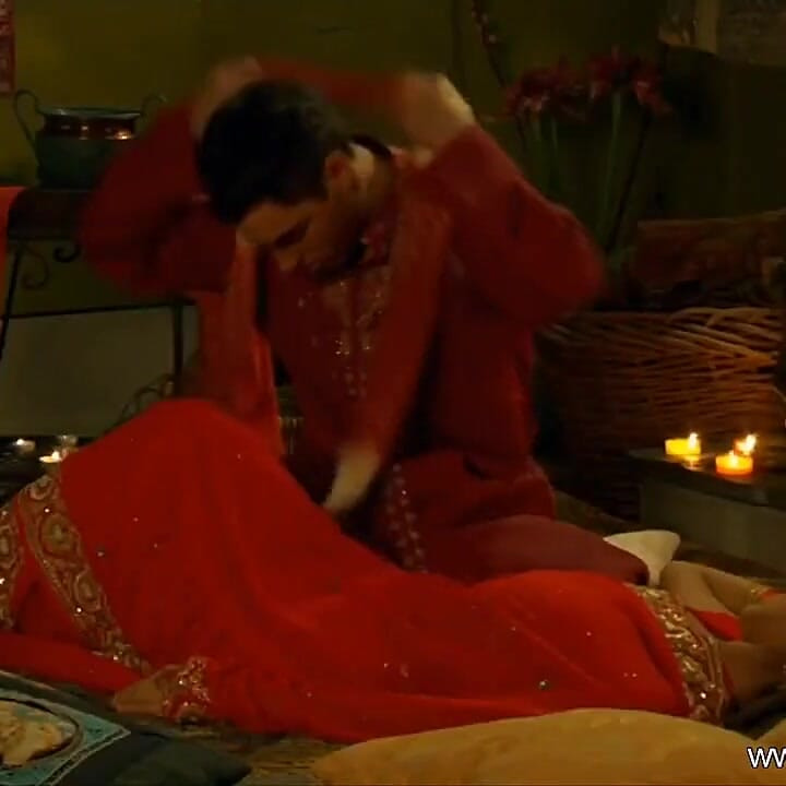 Small tits Indian chick fucked in the bath