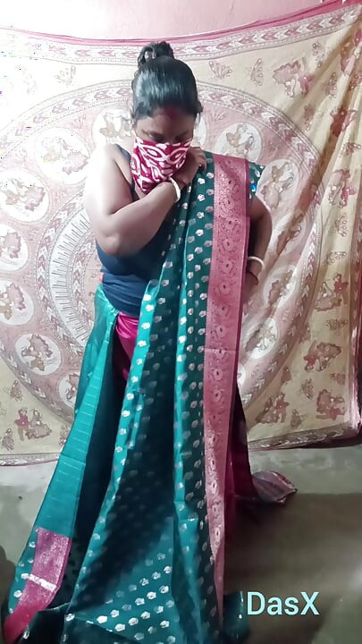 젖탱이를 빨아주는 녹색 사리