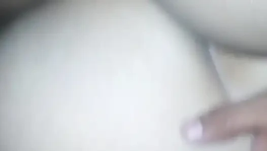 Aku nyepong kontol dan dientot gaya doggy habis-habisan sampai dicrot di dalam