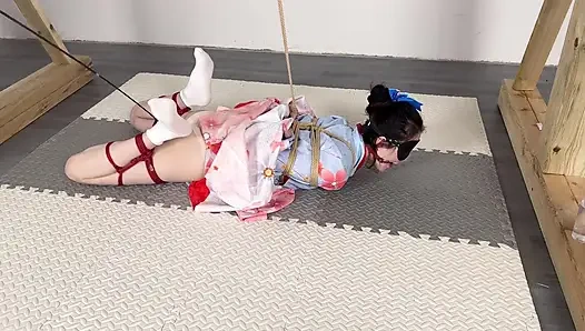 The Climax Version of Wearing a Kimono on a Sunny Day