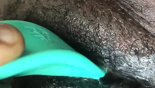 Сочная киска, мокрая как вода