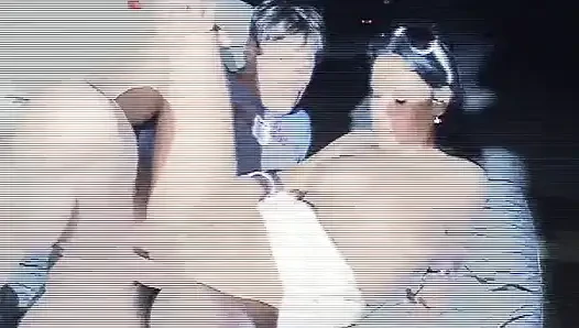 Winnie bekommt sperma im freien auf ihre lippen