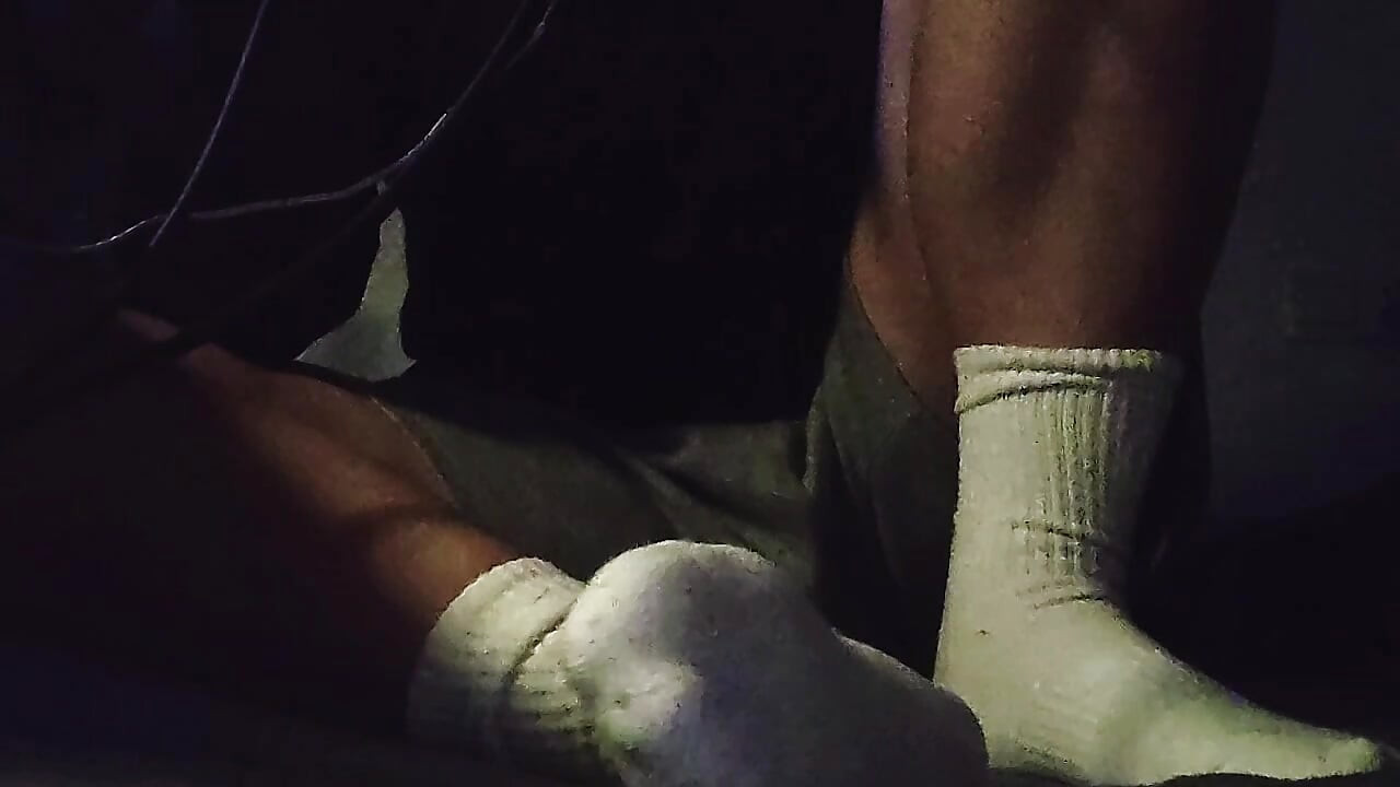 [ASMR] During class, my tablemate asked me to give him a handjob...